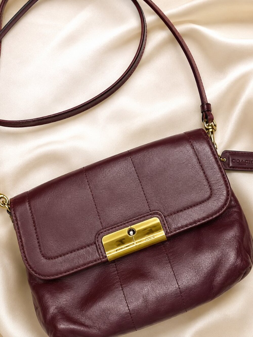 Coach, Burgundy Leather, Crossbody Bag, Classic Everyday Purse